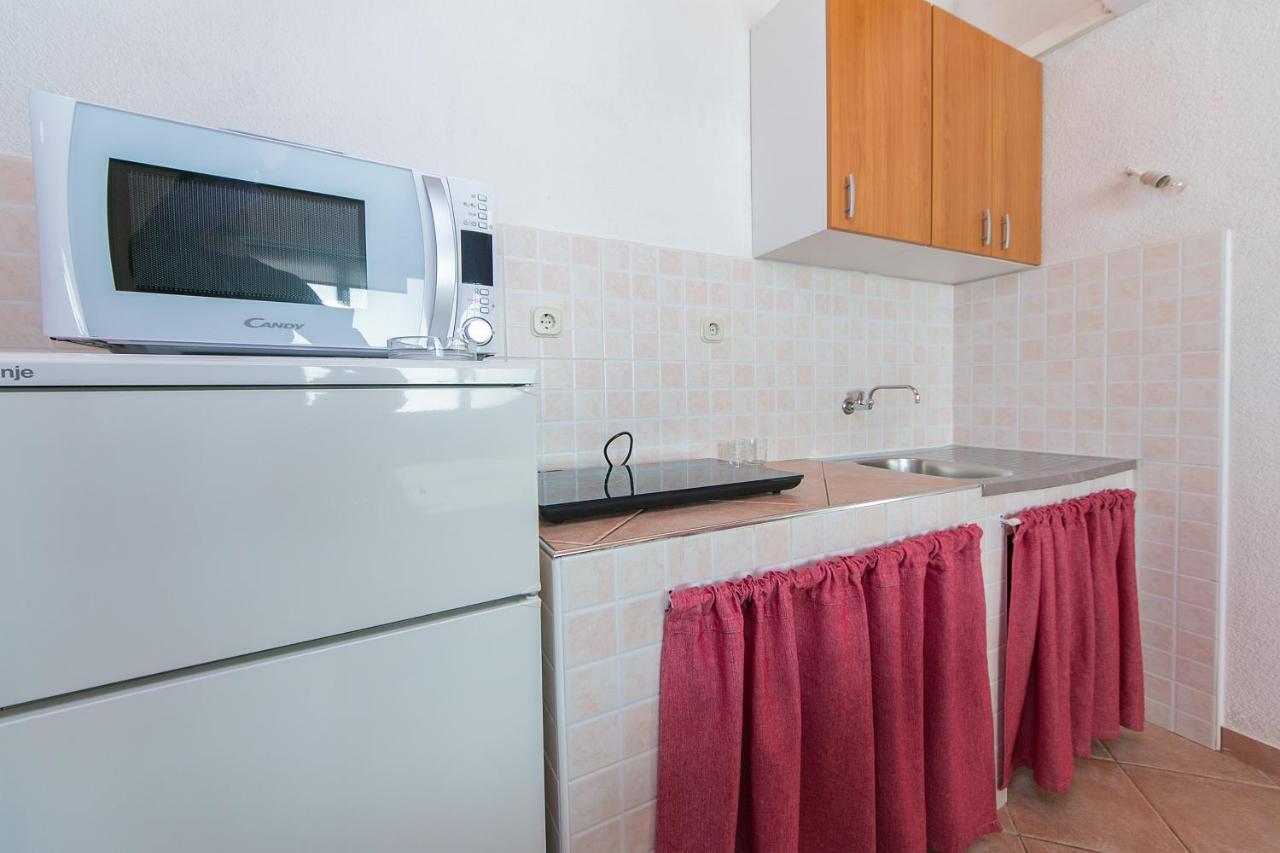 Apartments By The Sea Zivogosce - Blato, Makarska - 1057 Blato  Esterno foto